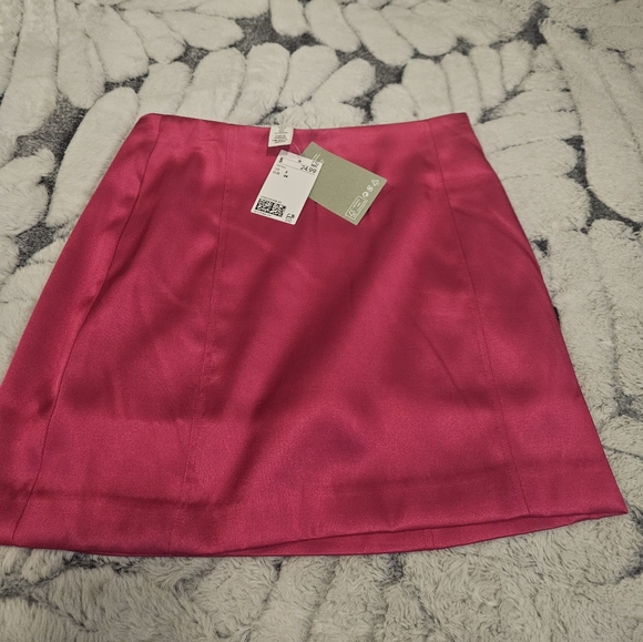 Hot Pink Satin H&M Skort size US 2, EUR 34 - Picture 5 of 11